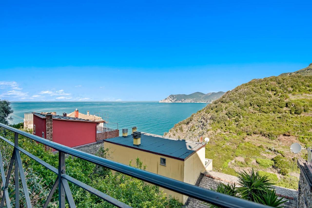 Pietra Azzurra Apartment Corniglia Bagian luar foto